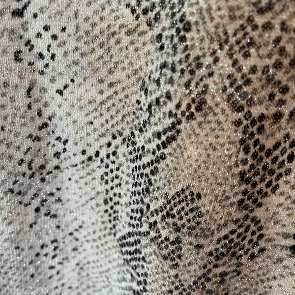 DKNY top - Picture 3 of 5